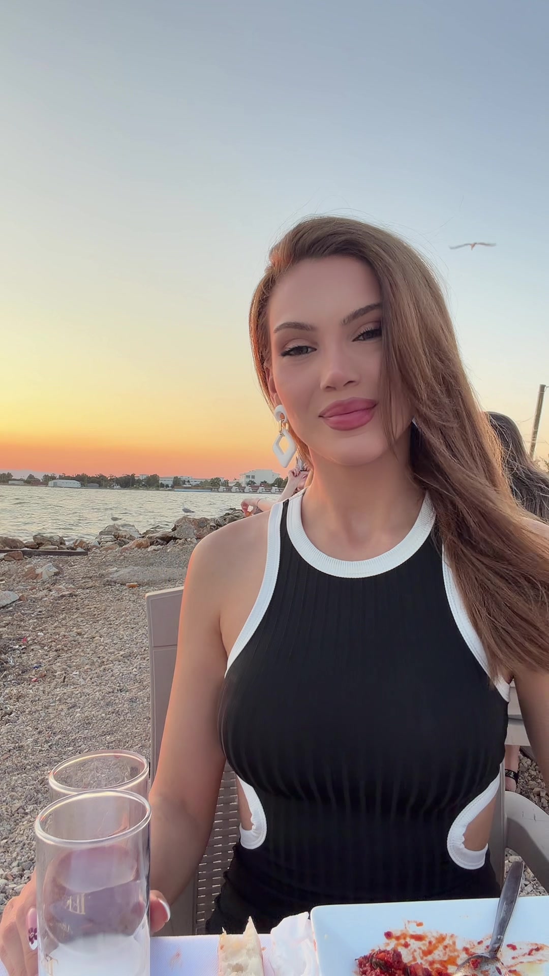 @Ayla