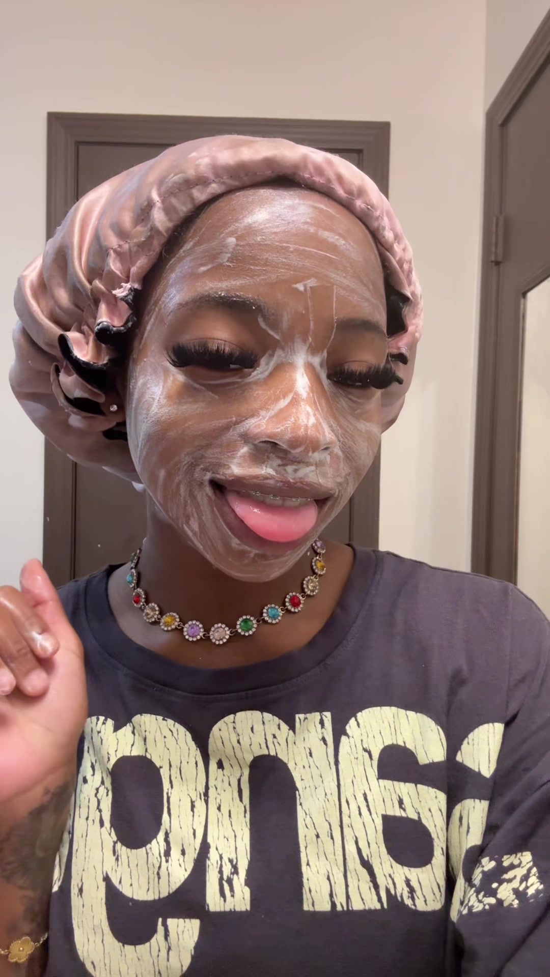 @whoisshe