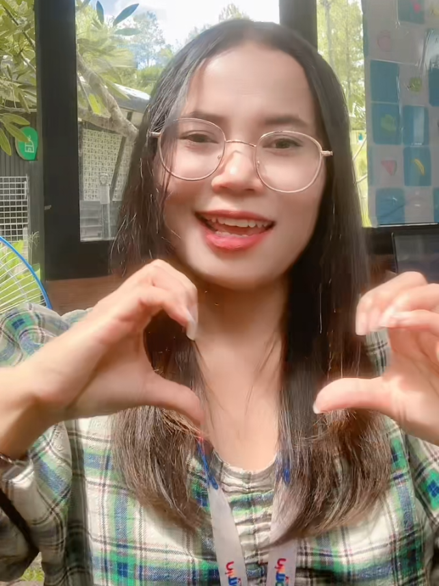 @Helen sirait