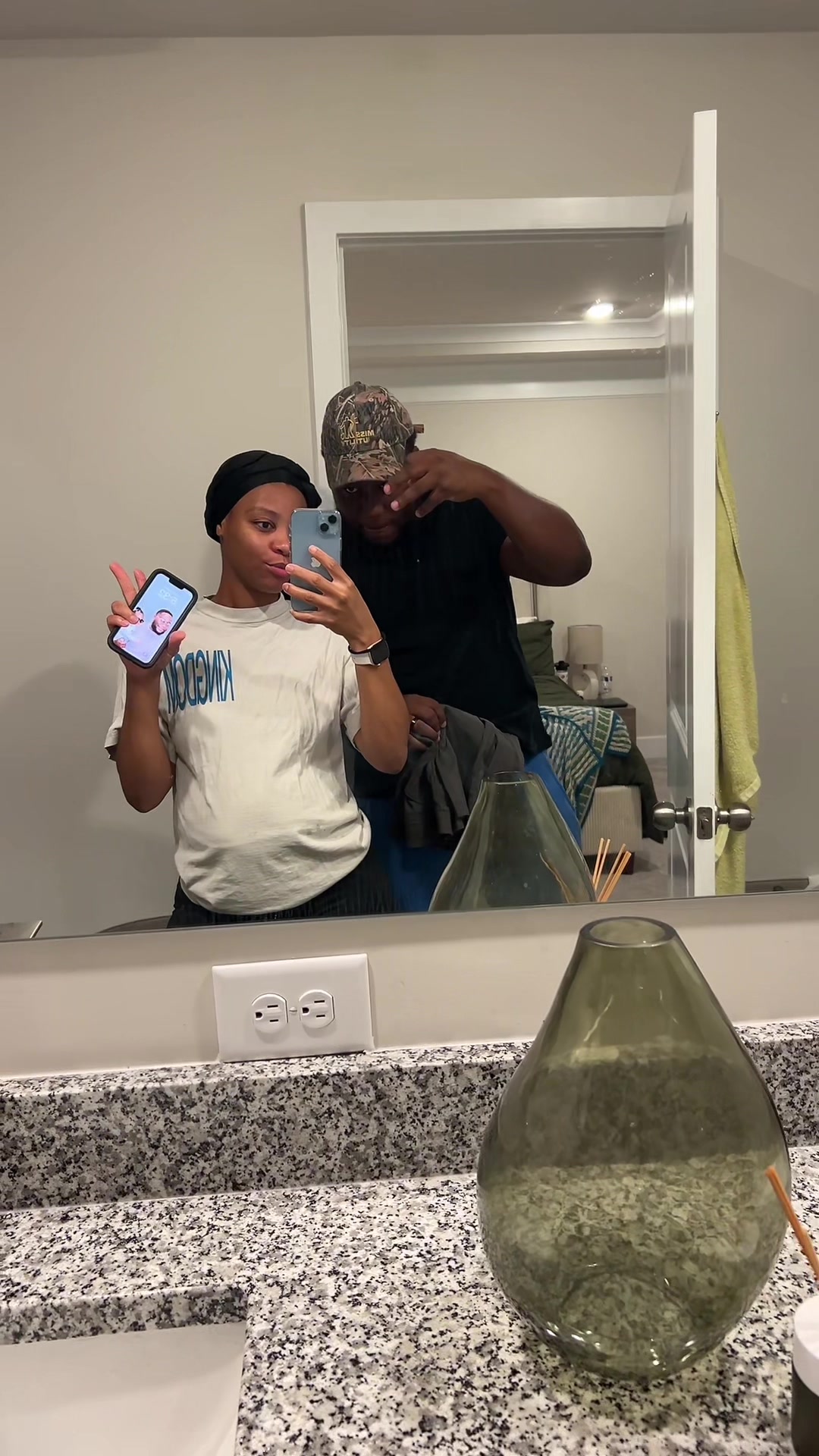@Queennavyblue