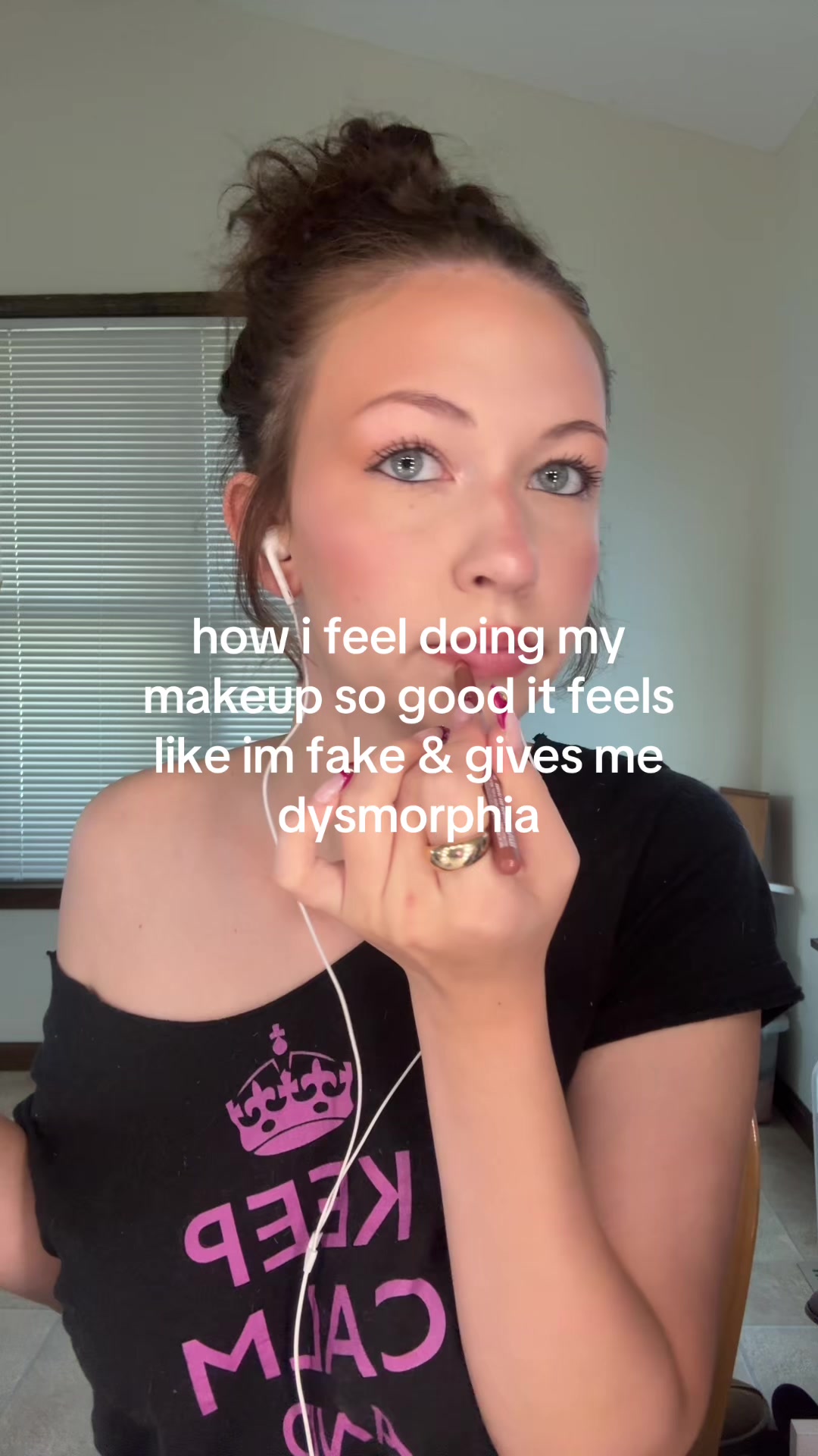 @𑣲 t