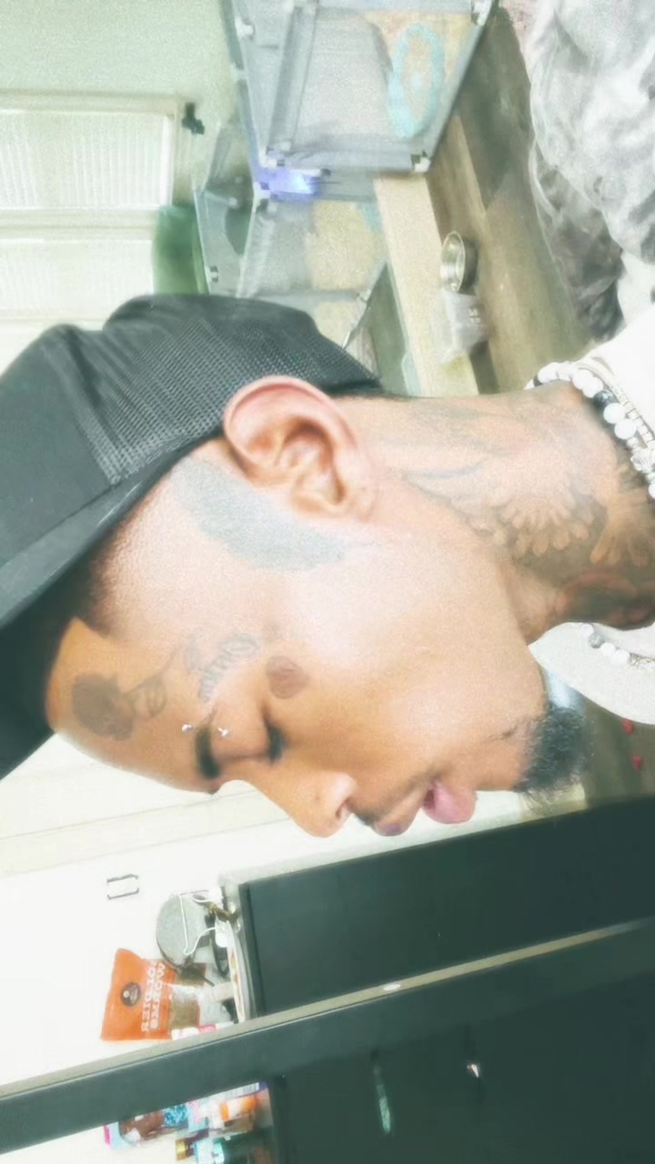 @Dollboy