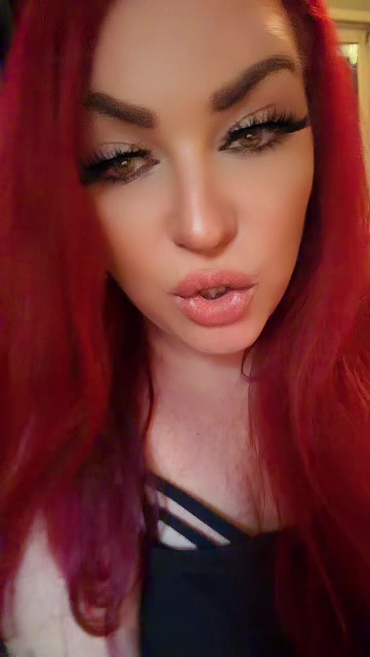 @💣🧨💥 That One Girl859 💣🧨💥