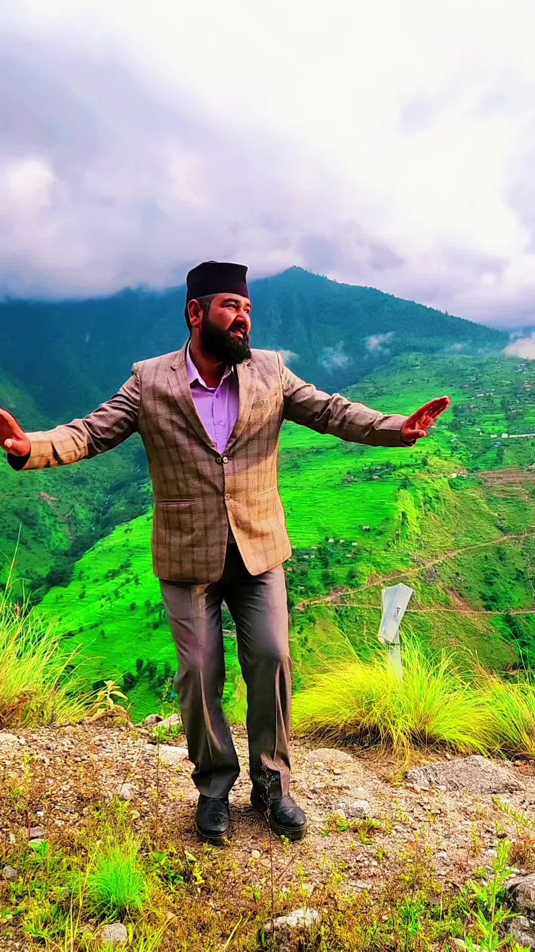@दिनेश बिक्रम शाही