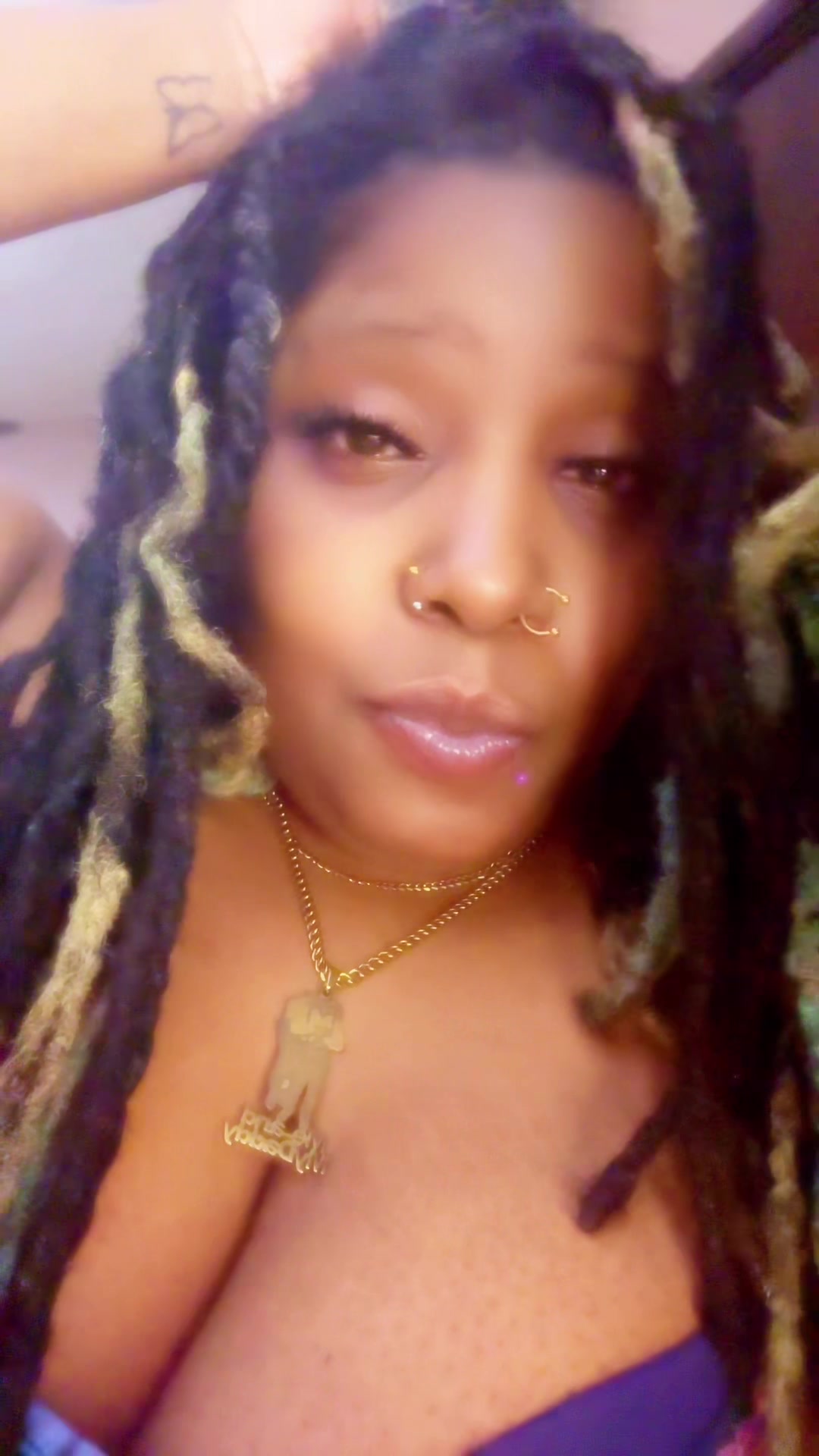 @Kiss_ofA_Buddafly84