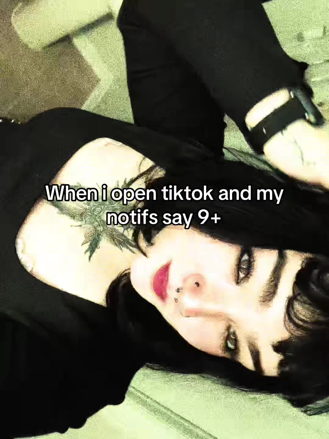 @😸