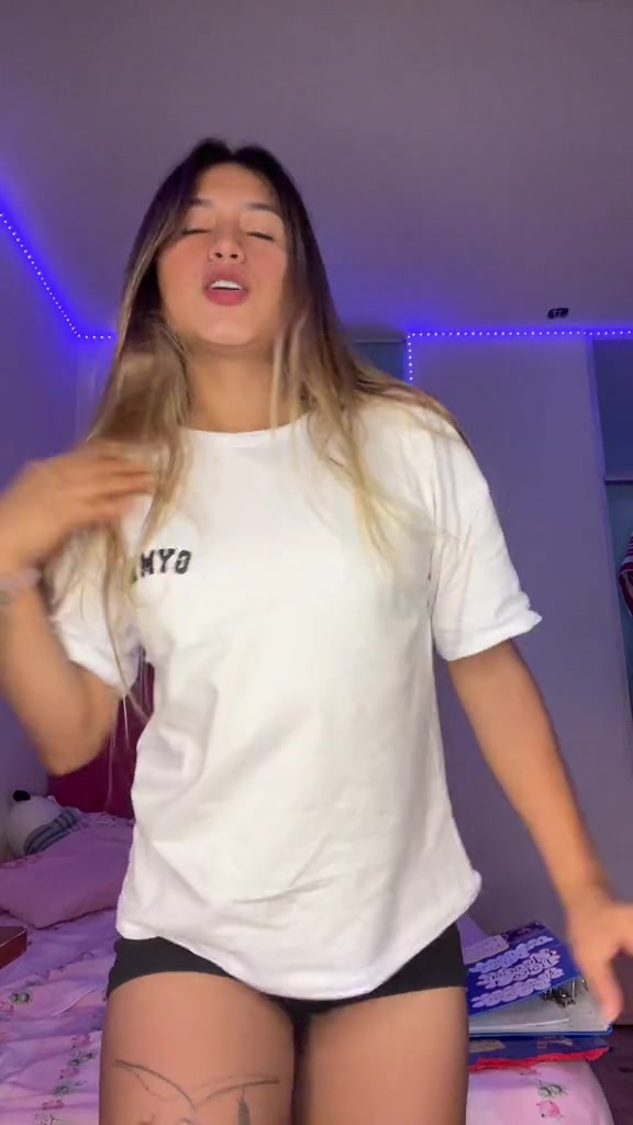 @SHAARON🩷🩷🩷