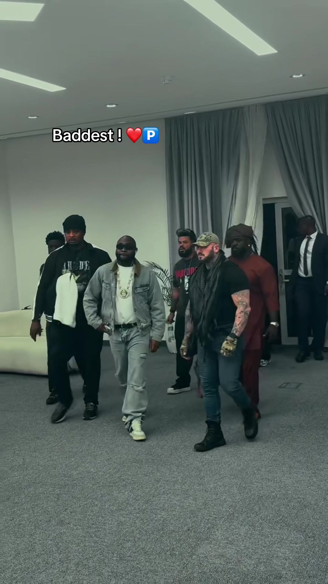 @EVERYTHING DAVIDO ❤️