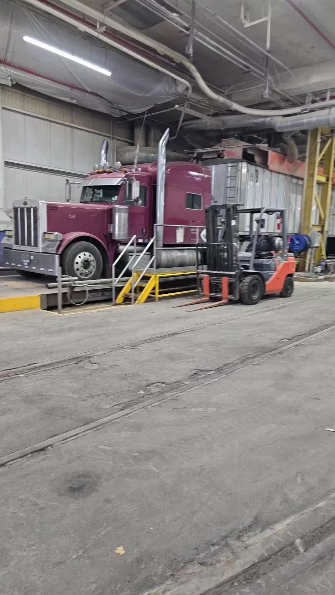 @Lonewolf_trucker