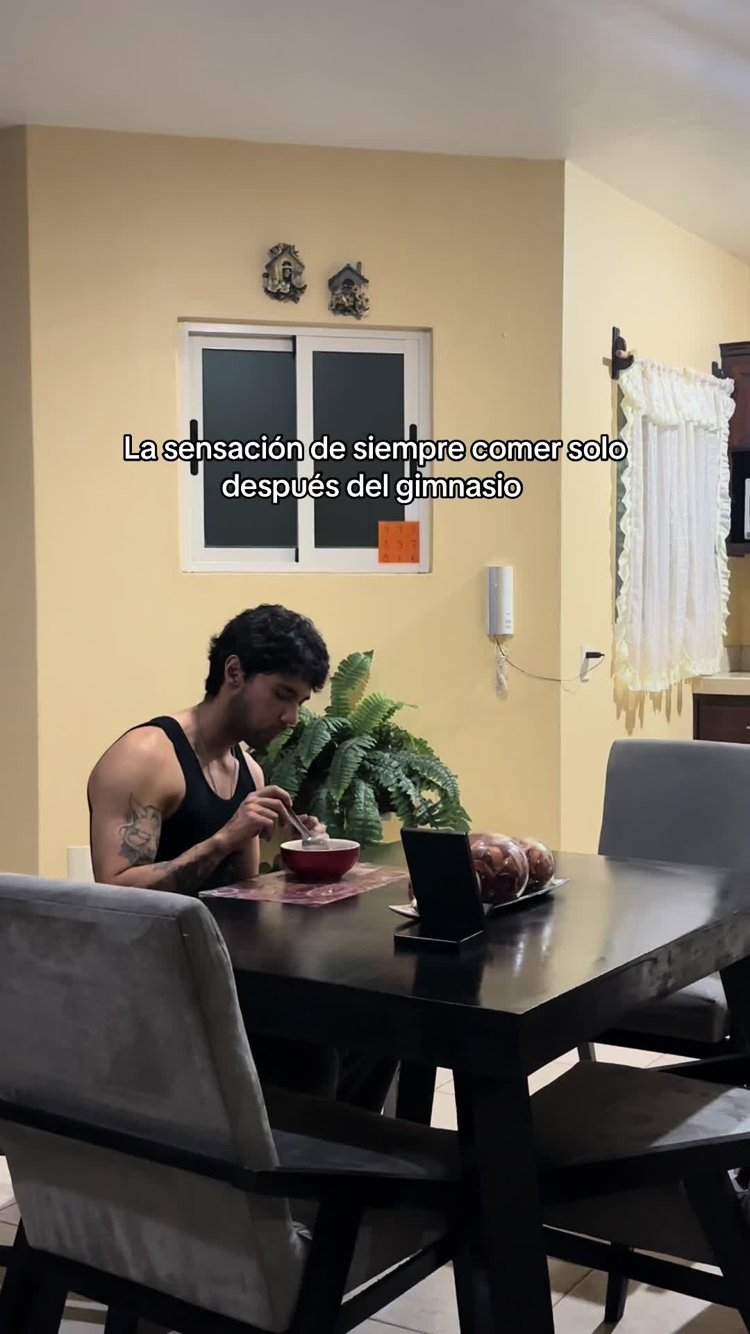 @To&ntilde;ito