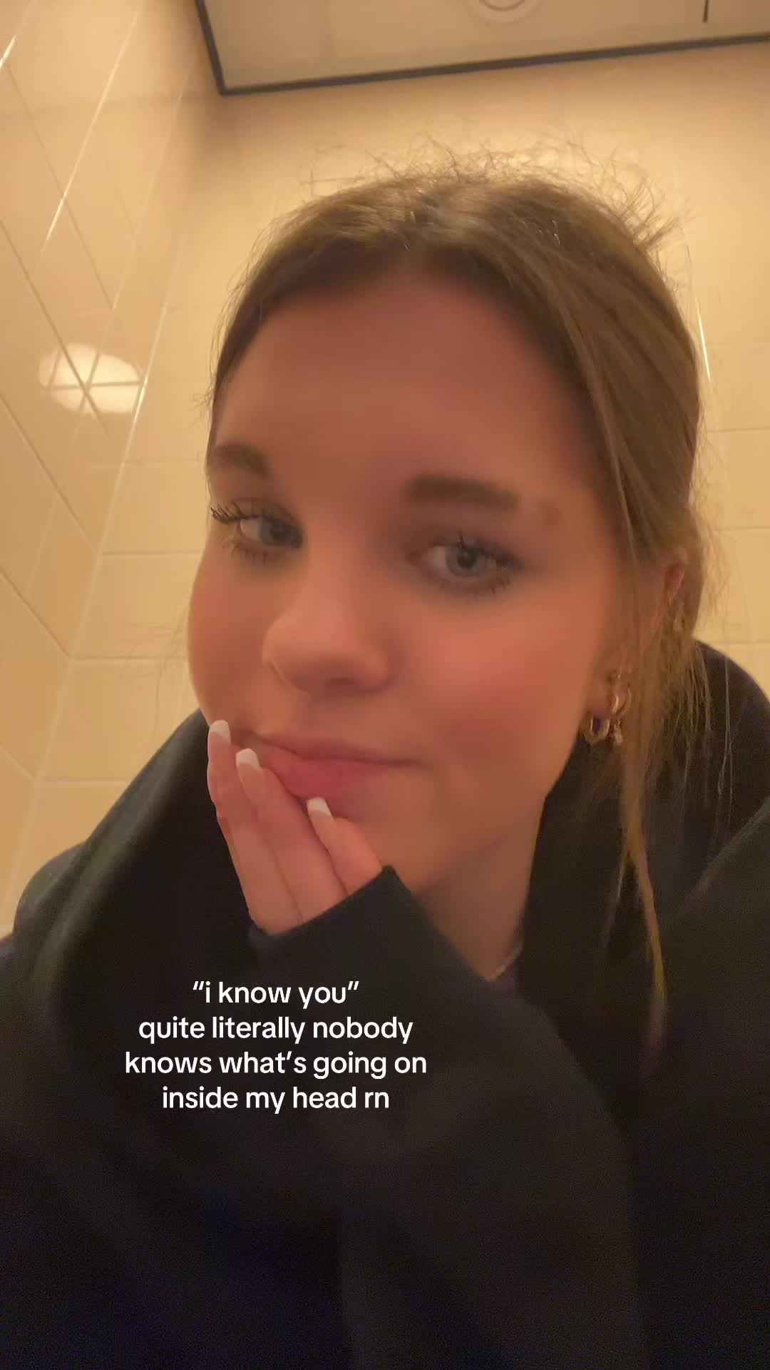 @👤