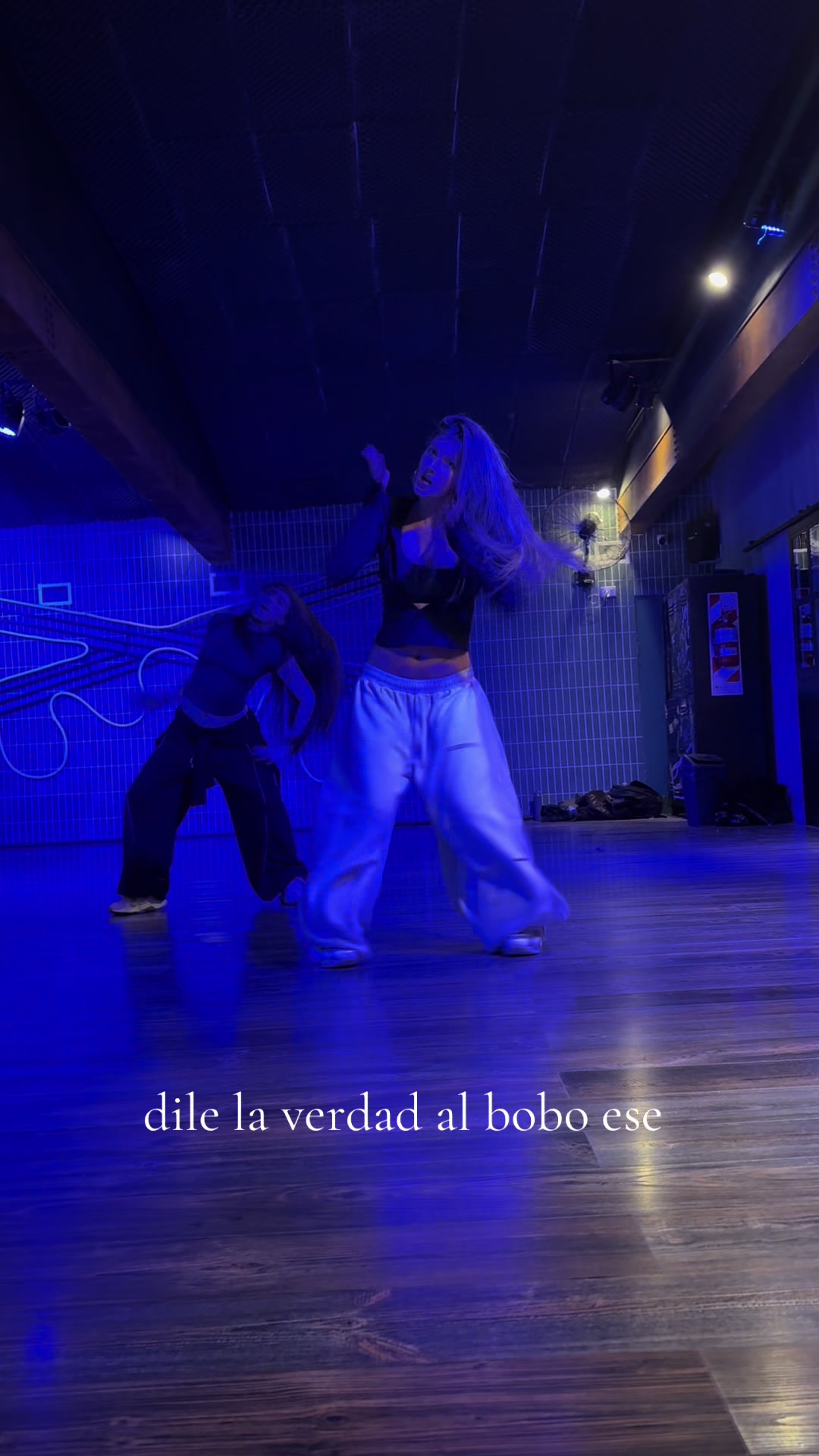 @vicky