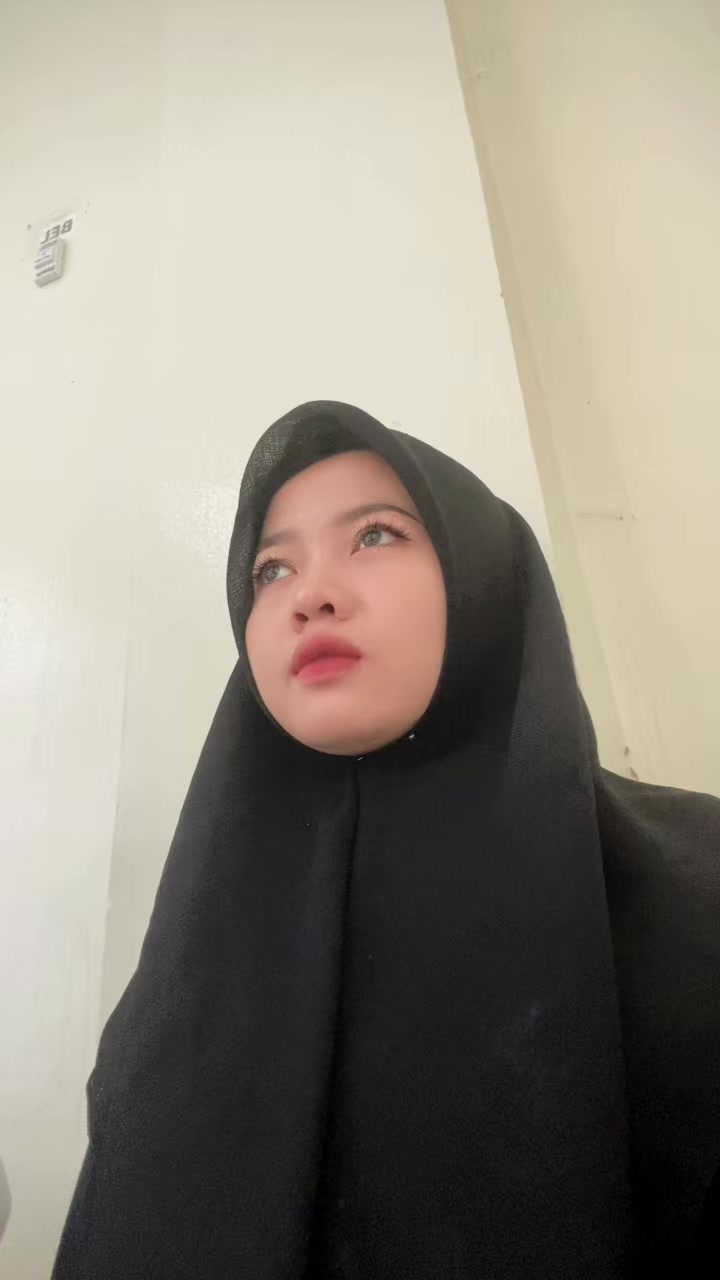 @Anisaratu👑
