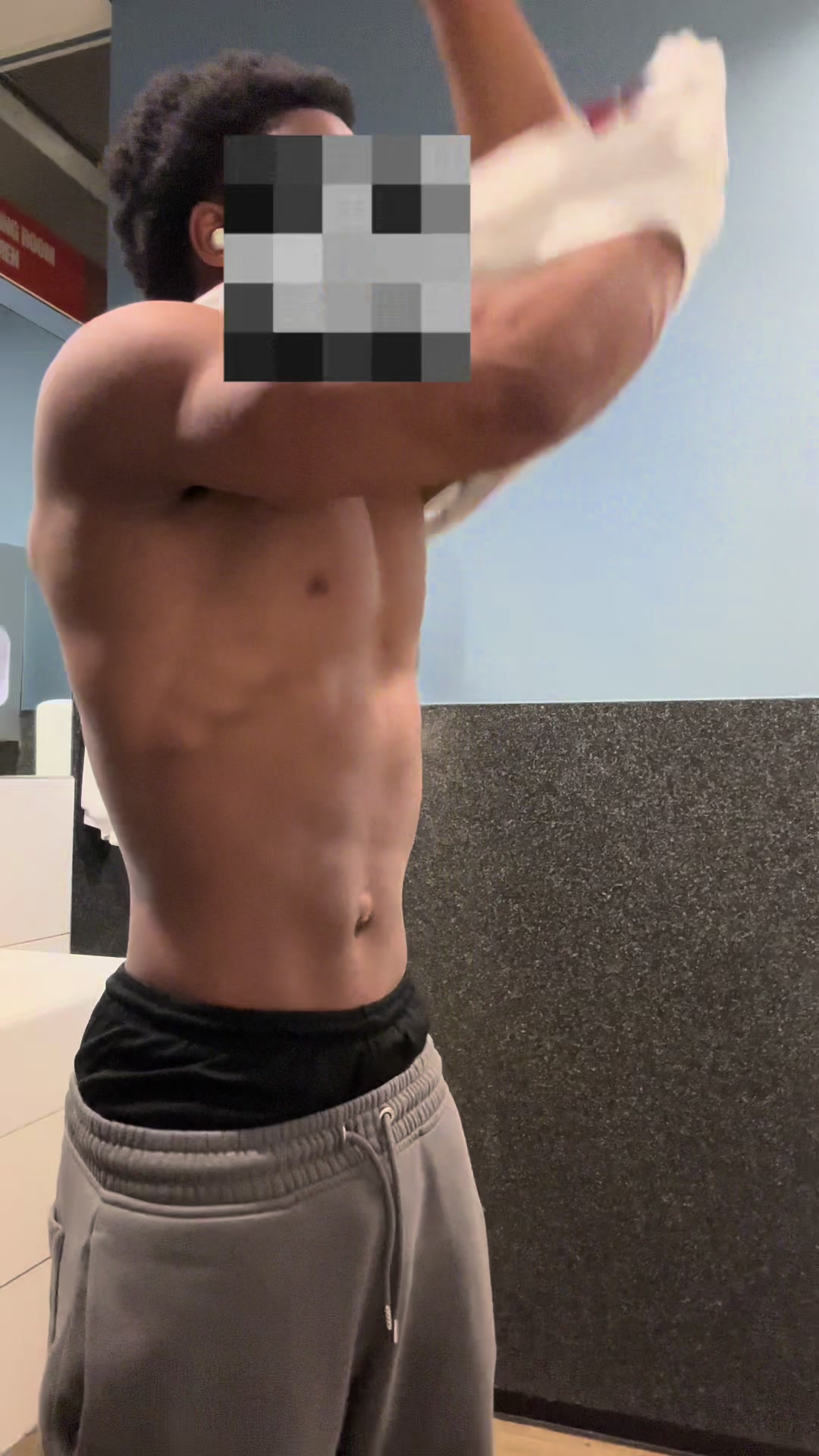@Jayy