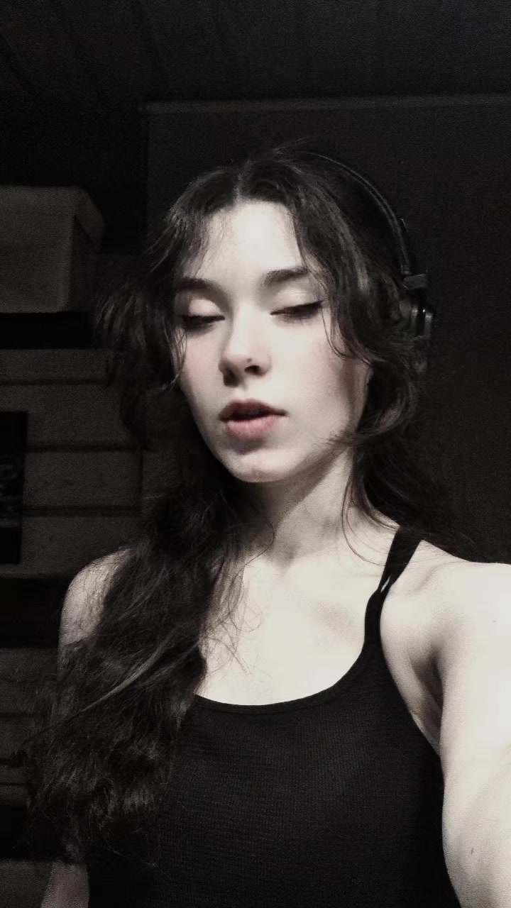 @ari.