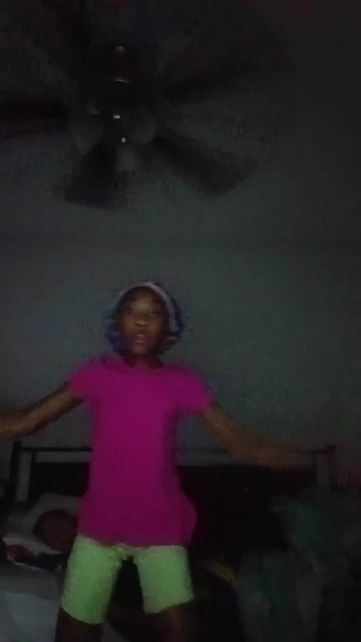 @Milymackk300