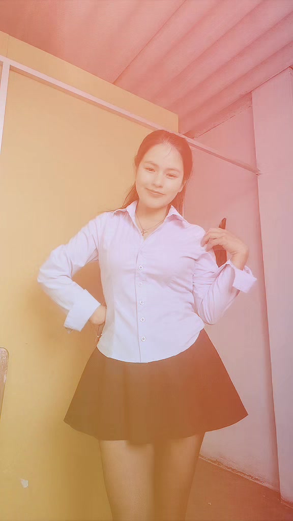 @Luna.