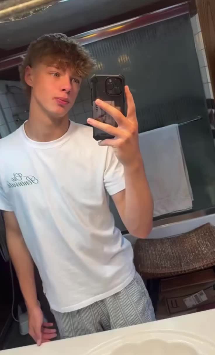 @Twinkboy