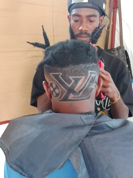 @KENAY_Designer49💈✌️