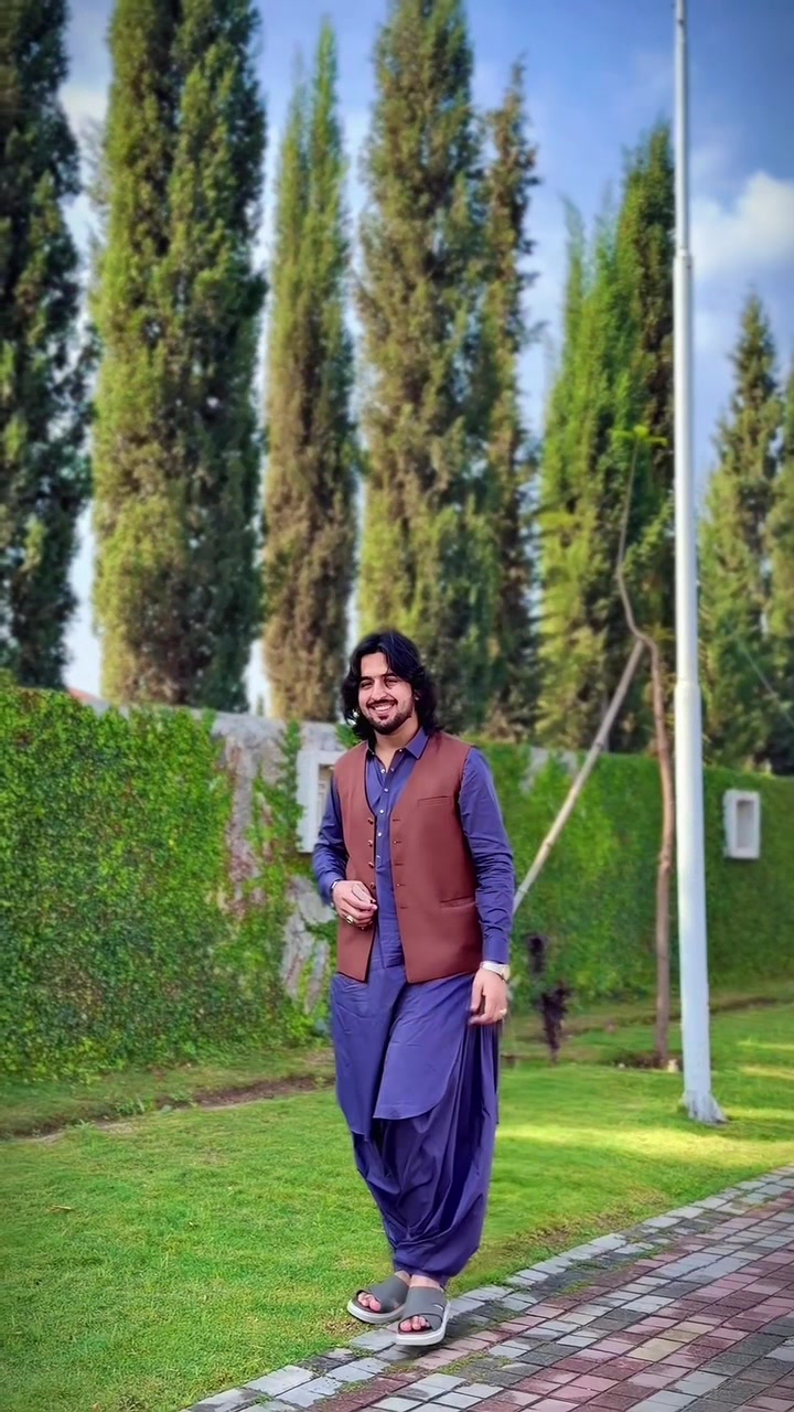 @اسد _څارګر