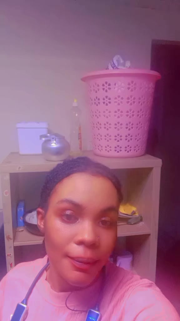 @happy gal 256