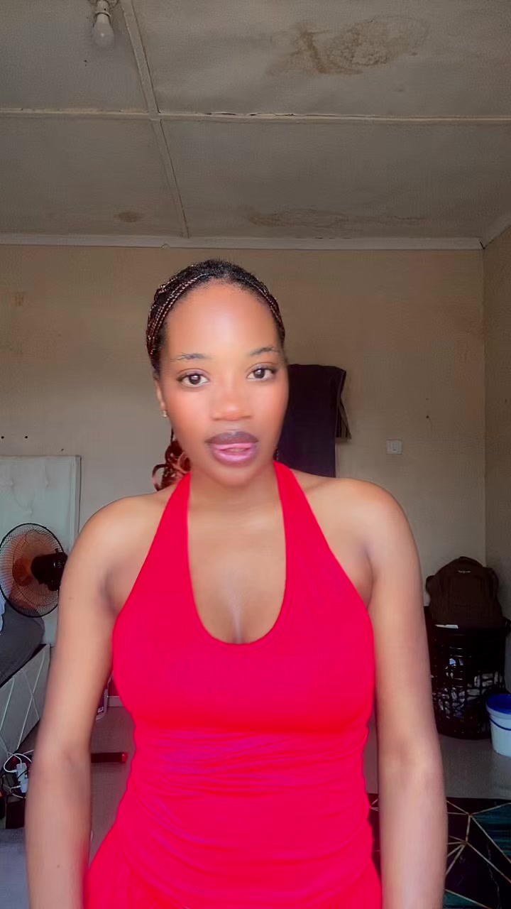 @tanishakayz