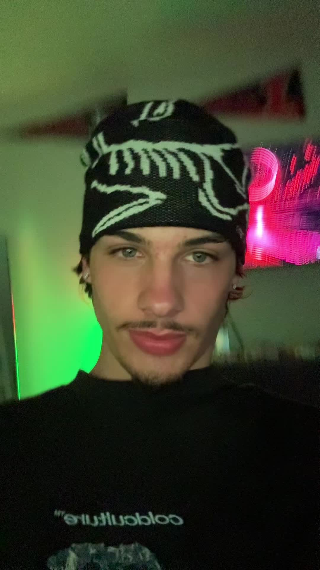 @notthejrob🎒