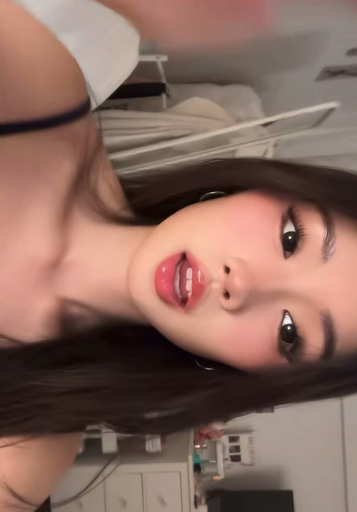 @estella