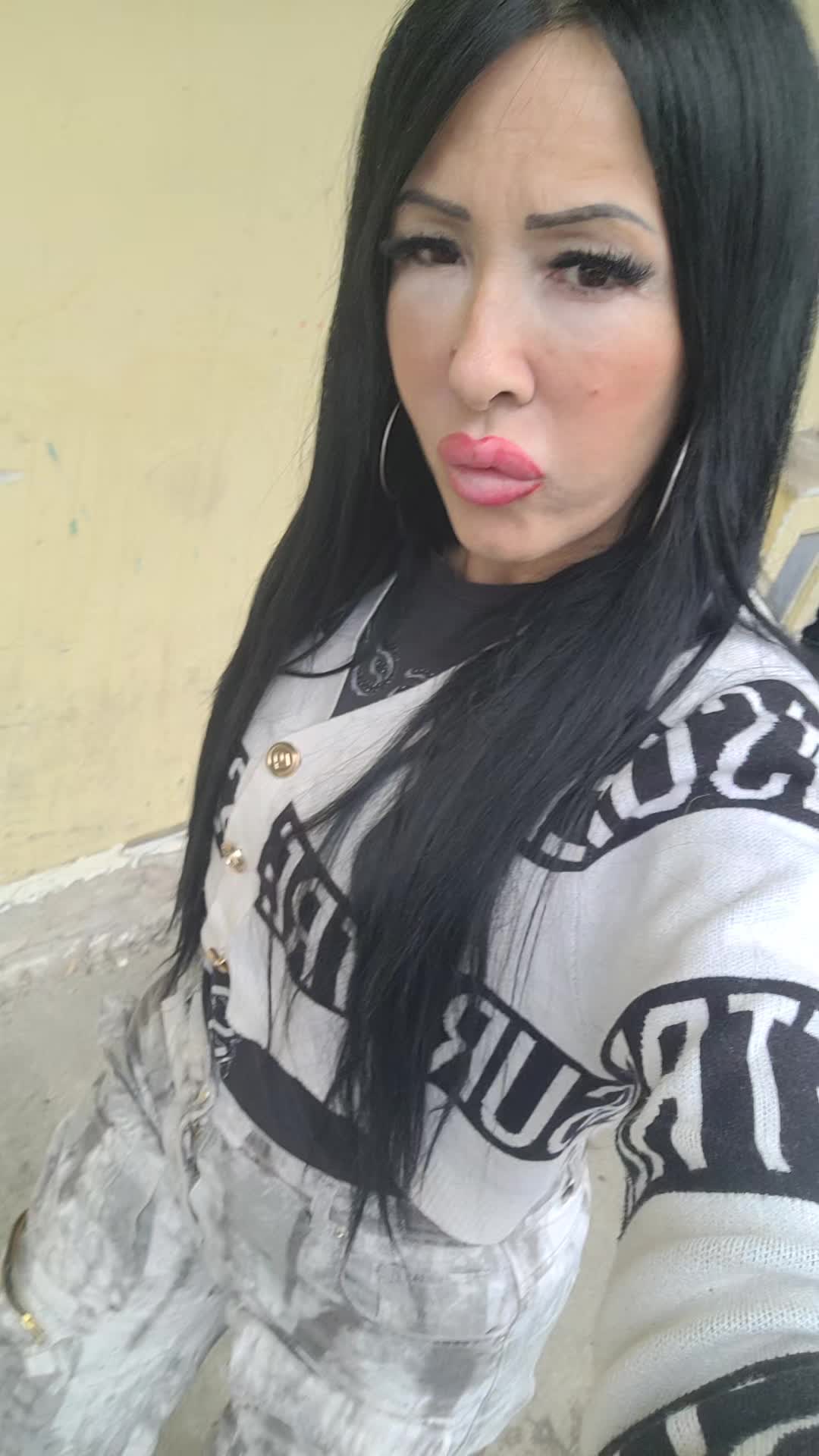 @anna   tik tok