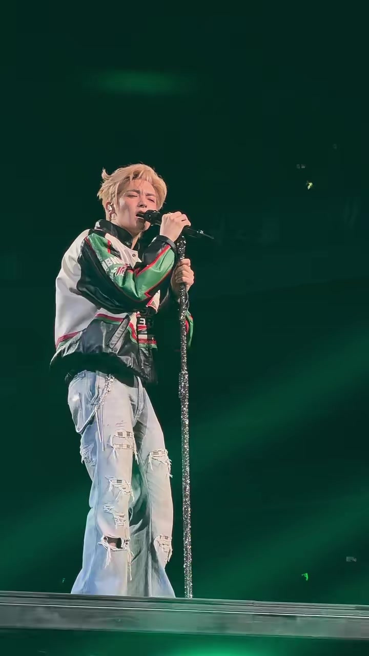 @侯明昊