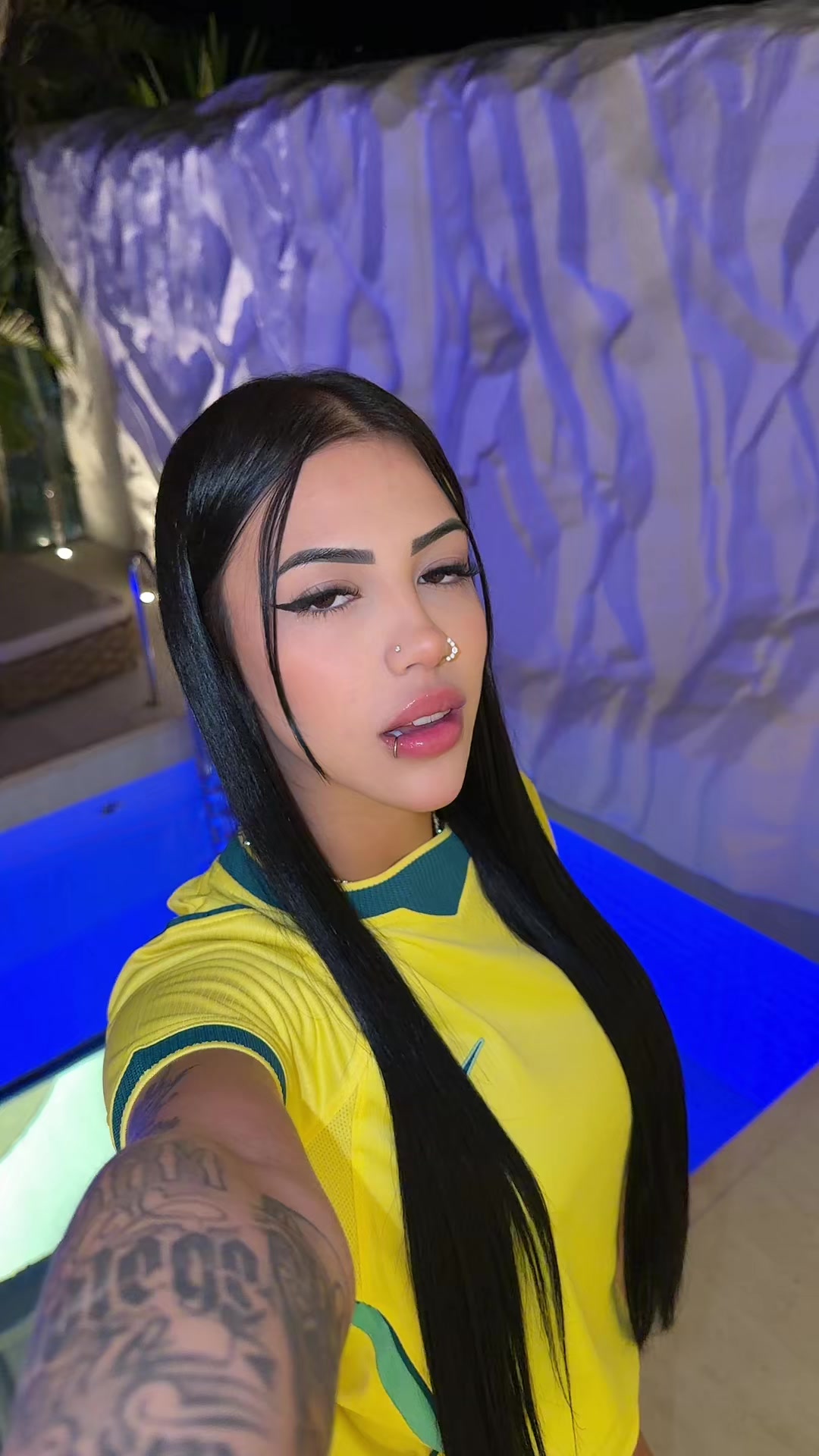 @B M S