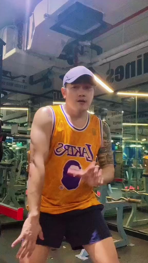 @Cʜ🅰️ɴO👑