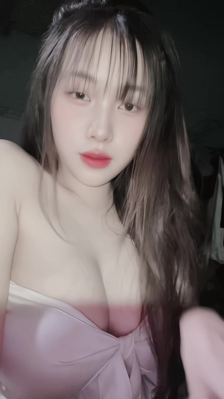 @🪼B&eacute; ViVi đức ho&agrave; 😽🪼