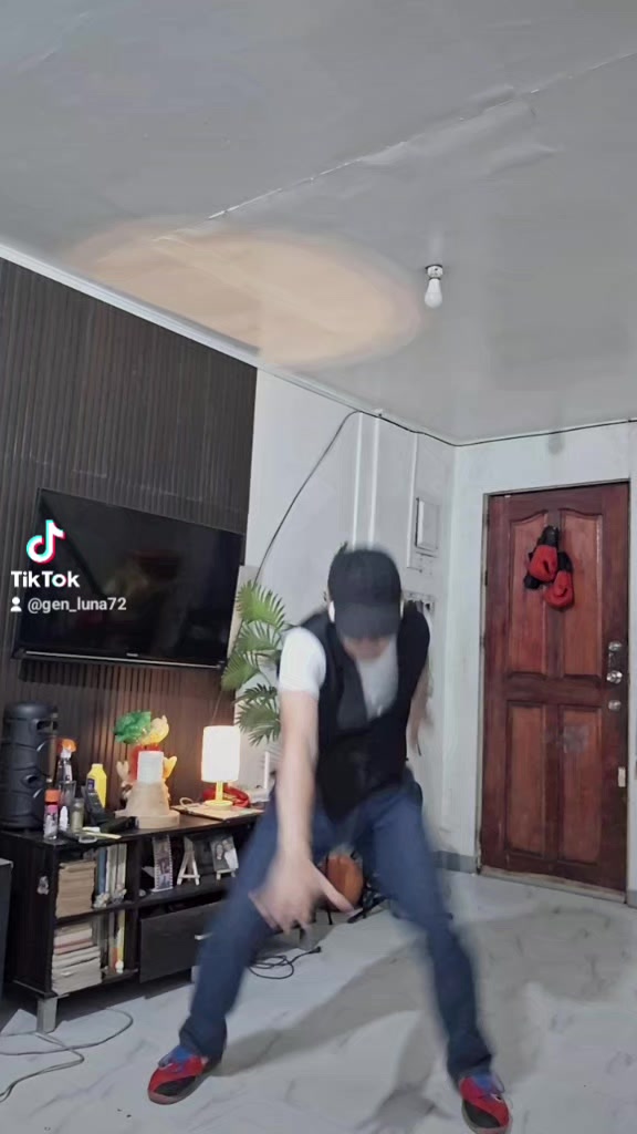 @Luna