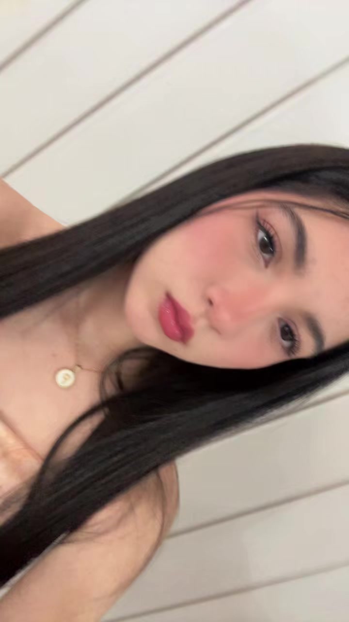 @Vicky4n