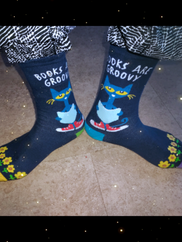 @foxysockgirl