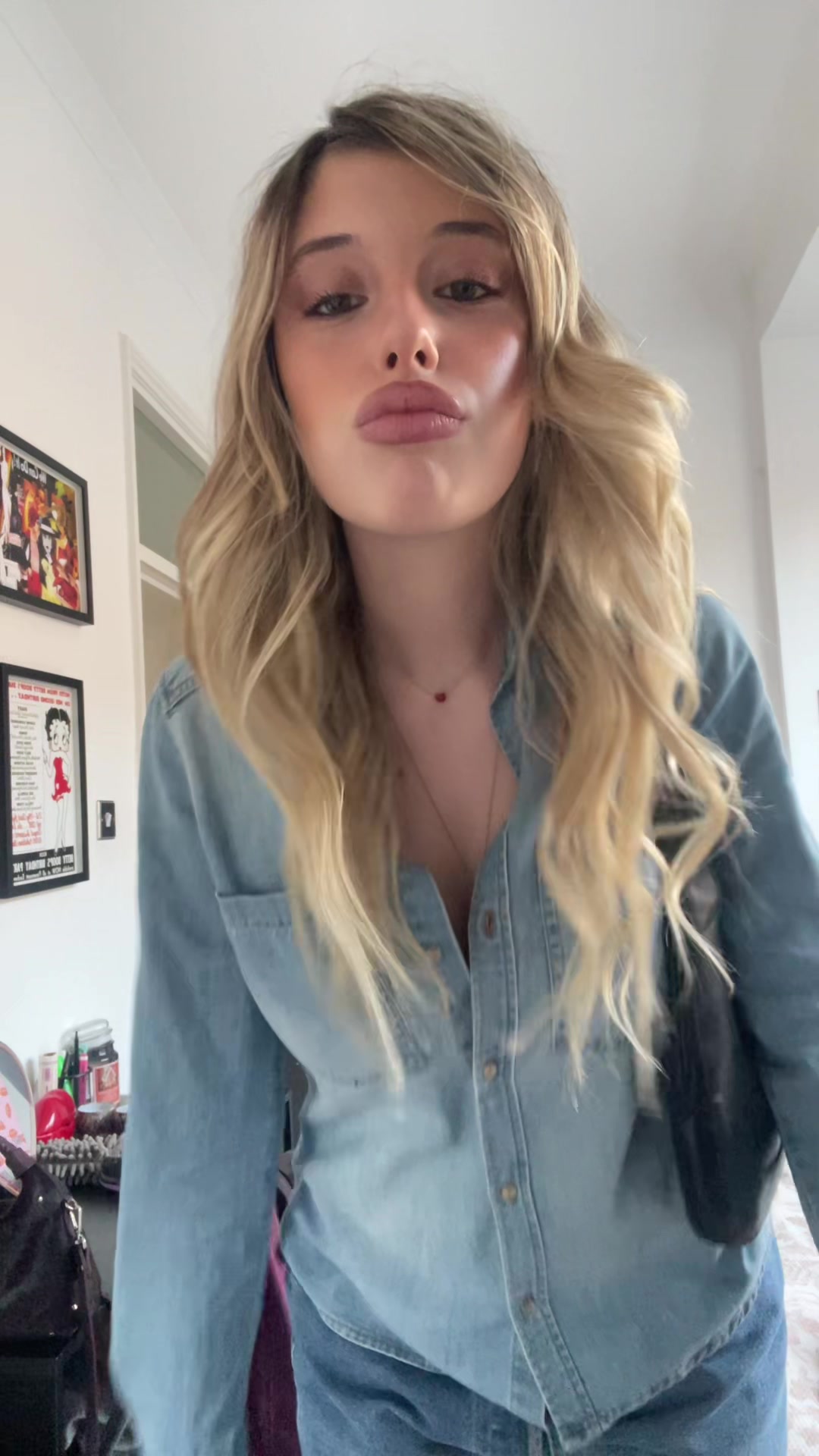 @Gi