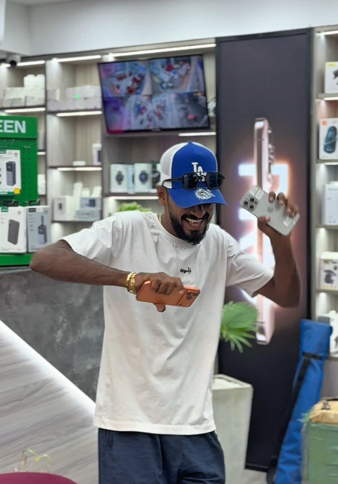 @MOBILE STORE