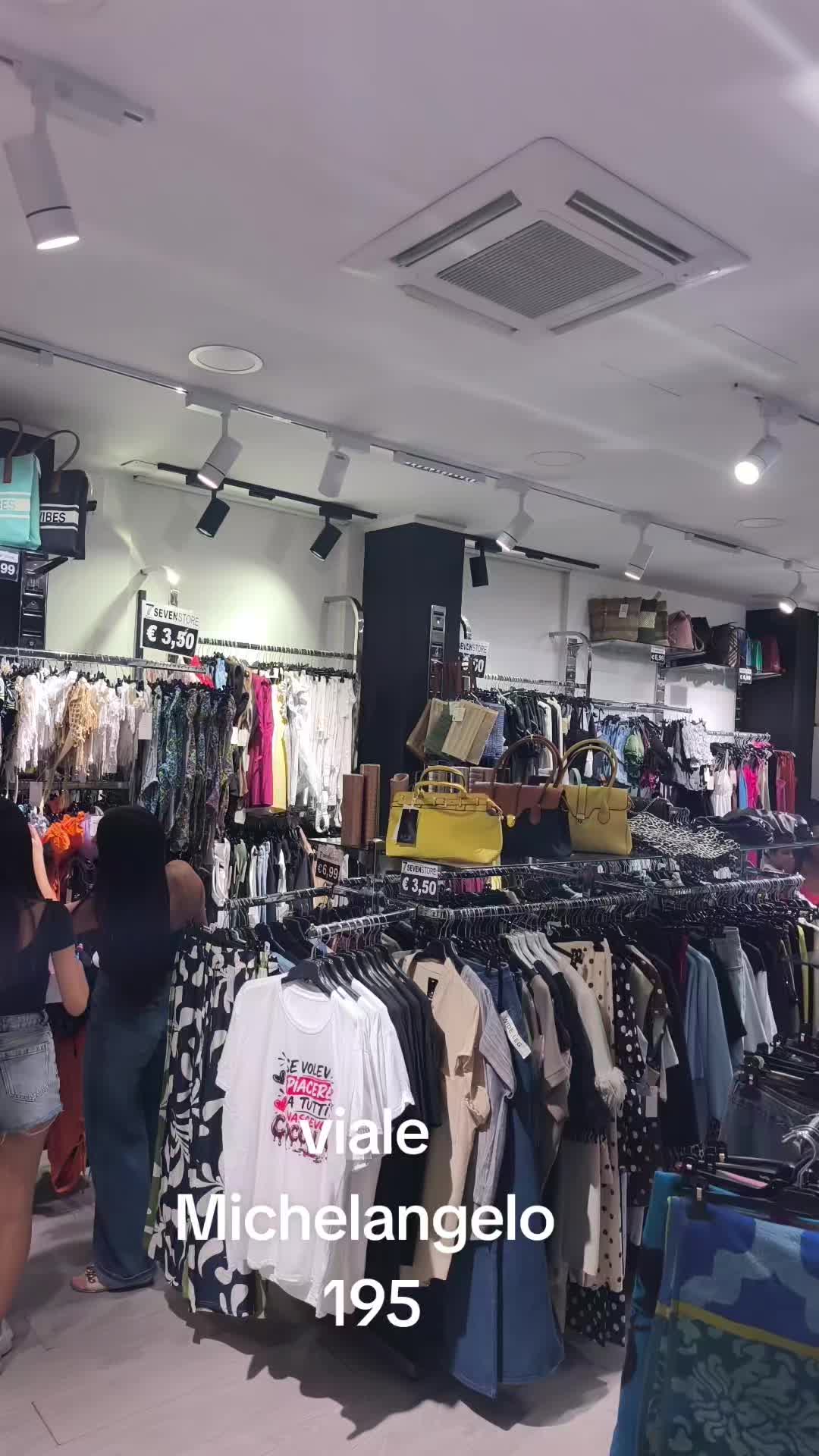 @sevenstorevialemichelangelo195
