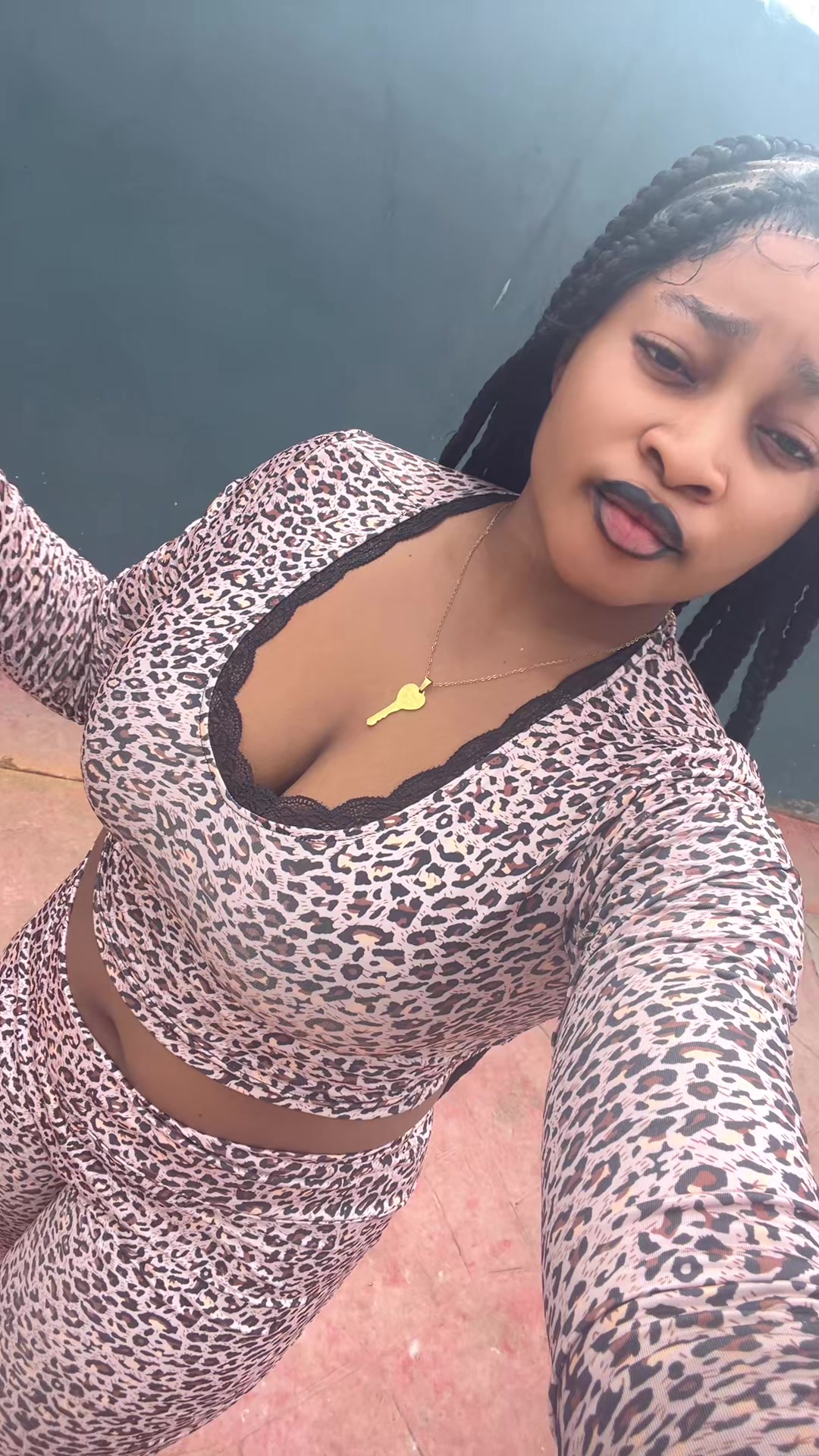 @Mirabell👅🥵