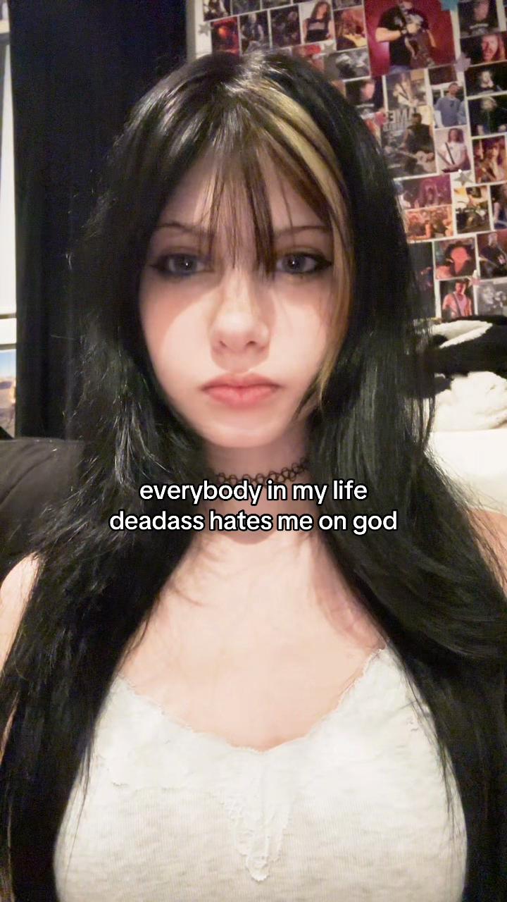 @OLIVIA🦇