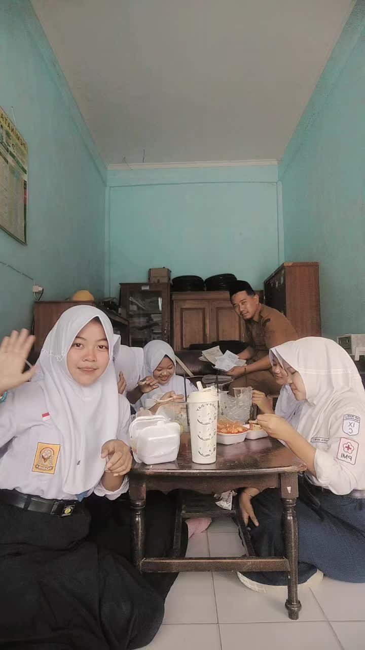 @Nurul Fauzi 1621