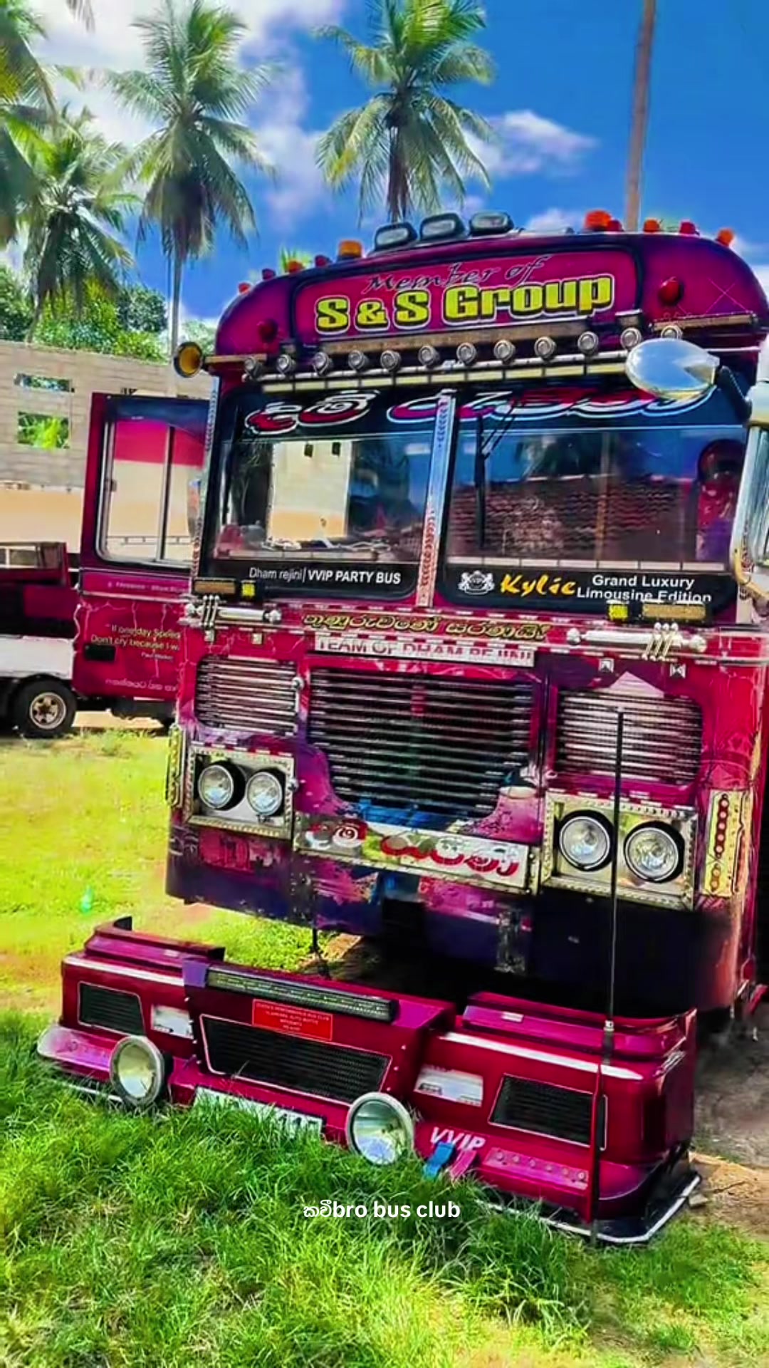 @කවී🇧 🇷 🇴 🄱🅄🅂 𝐂𝐋𝐔𝐁
