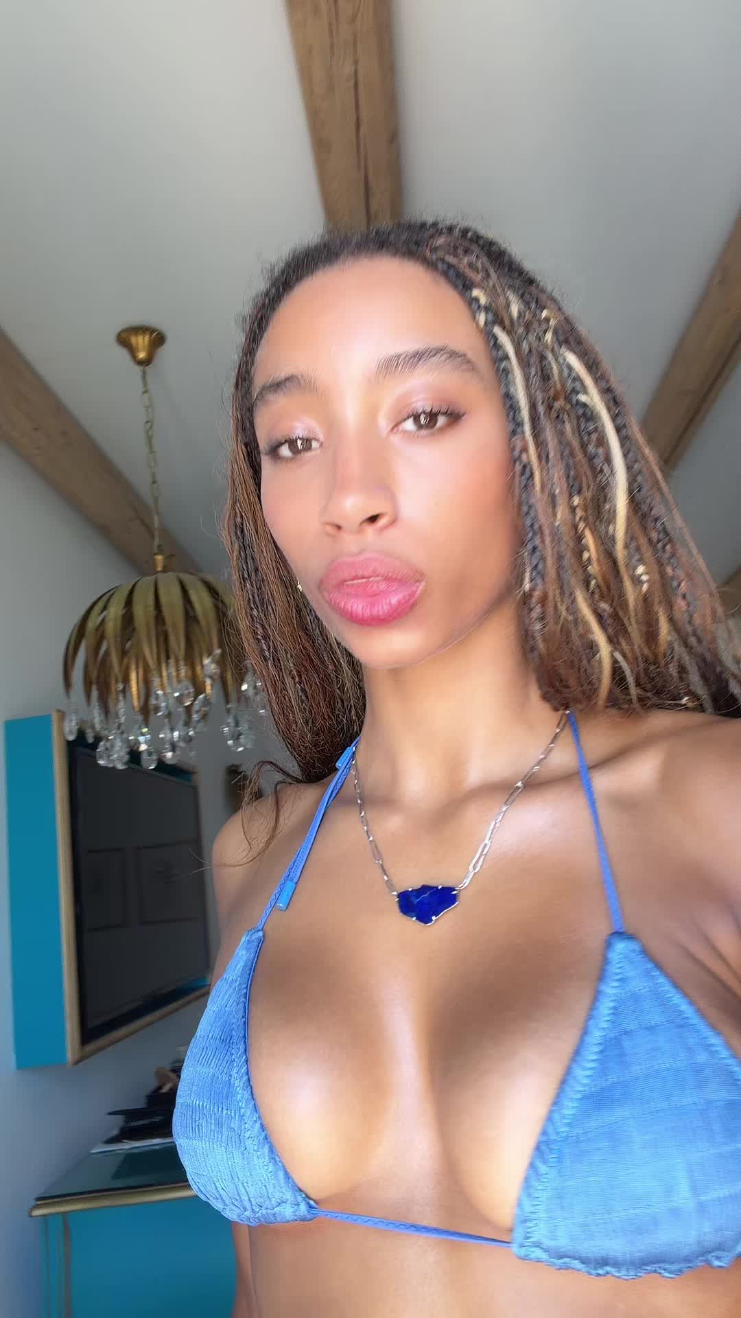 @ameliemelo