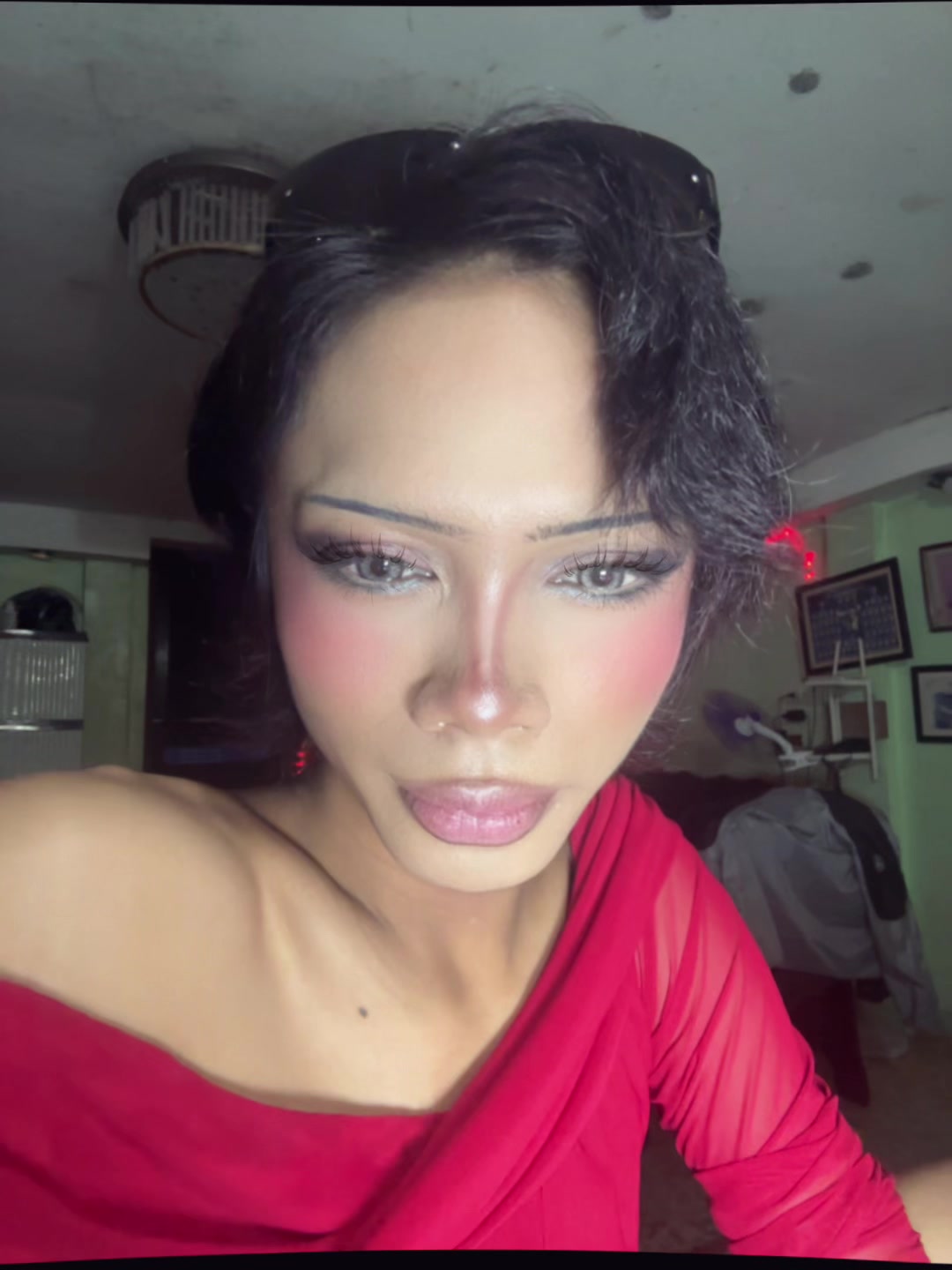 @ur.gurl_zxn