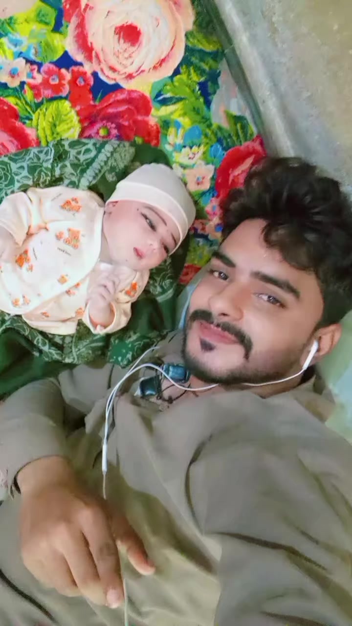 @saraki apni maa ka Shahzada 😘