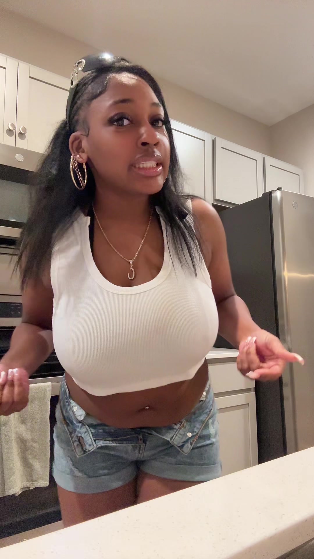 @ch.anicee