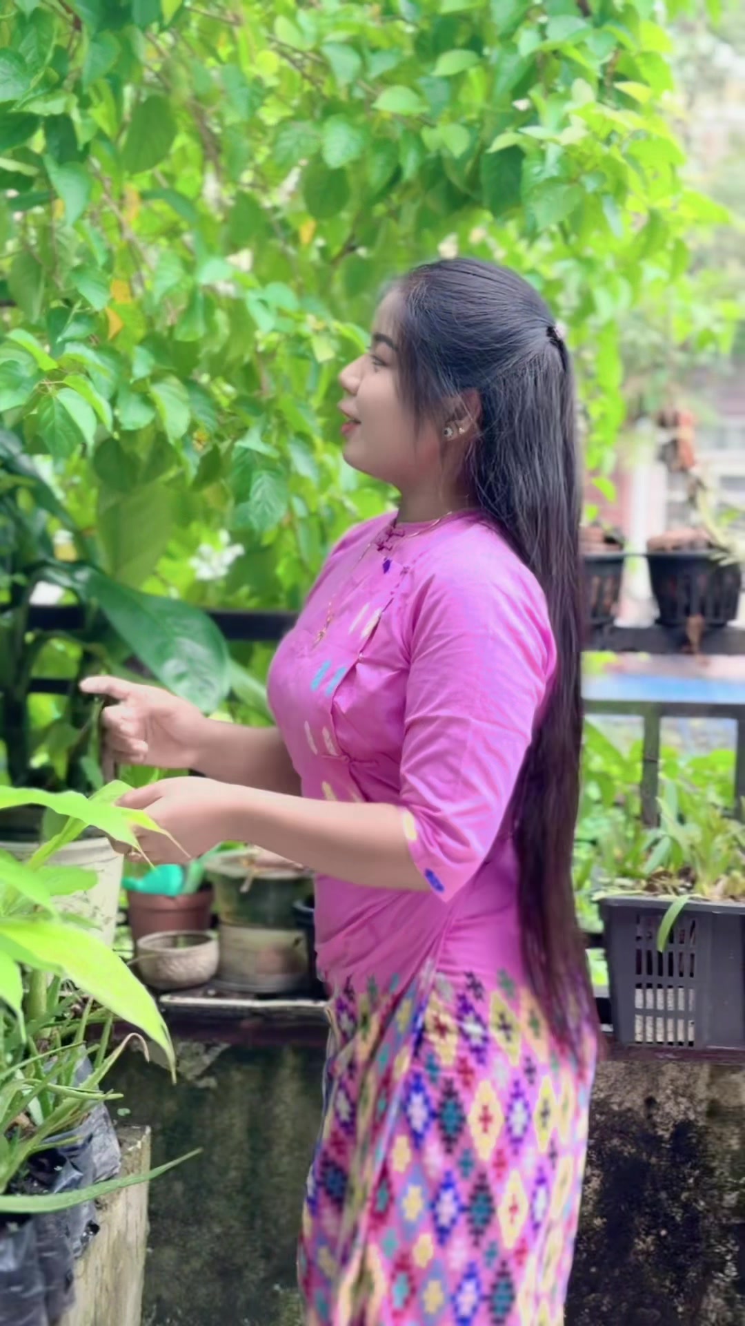 @khin zu paing