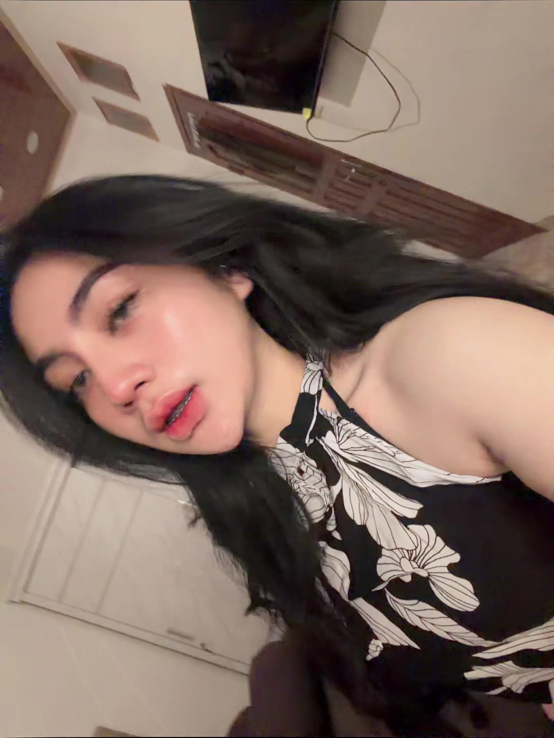 @Haayiiduniaaaaa