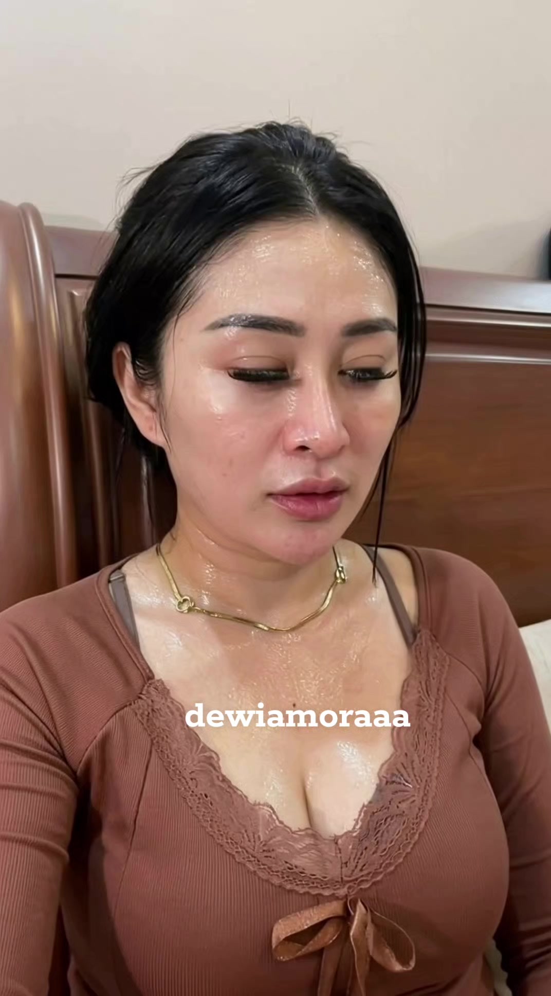 @Dewiamoraaa